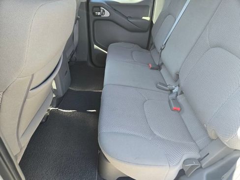 Used 2019 Nissan Frontier SV AWD/4WD image 13