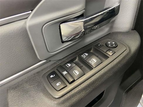 Used 2022 RAM 1500 Classic SLT image 20