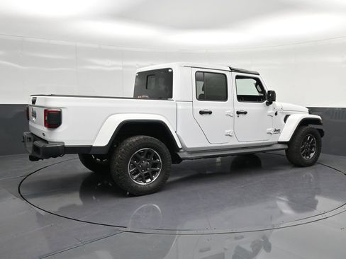 Used 2021 Jeep Gladiator Overland AWD/4WD image 3