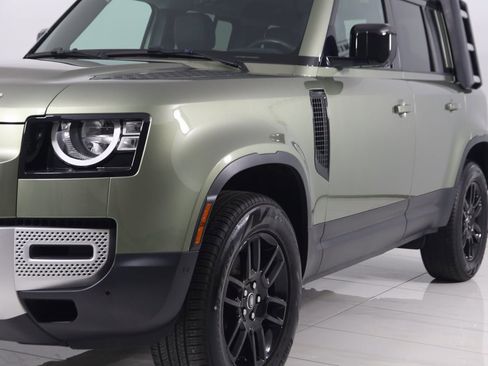 Used 2023 Land Rover Defender 110 S image 72