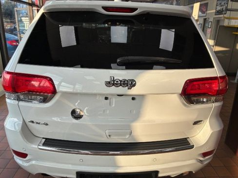 Used 2018 Jeep Grand Cherokee Overland image 11