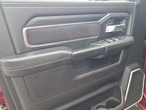 Used 2024 RAM 2500 Laramie w/ Sport Appearance Package image 8