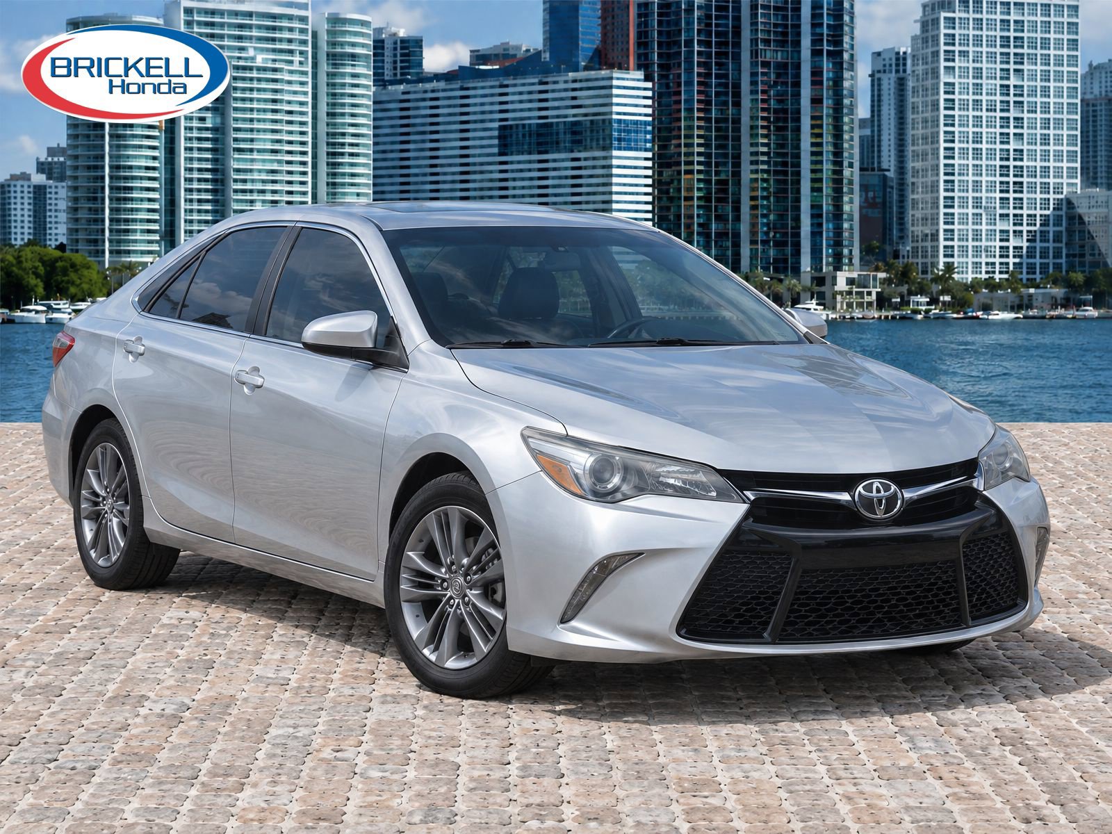 Used 2016 Toyota Camry SE FWD 360° Tour
