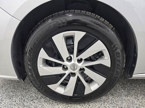 Used 2024 Nissan Altima 2.5 S FWD image 33