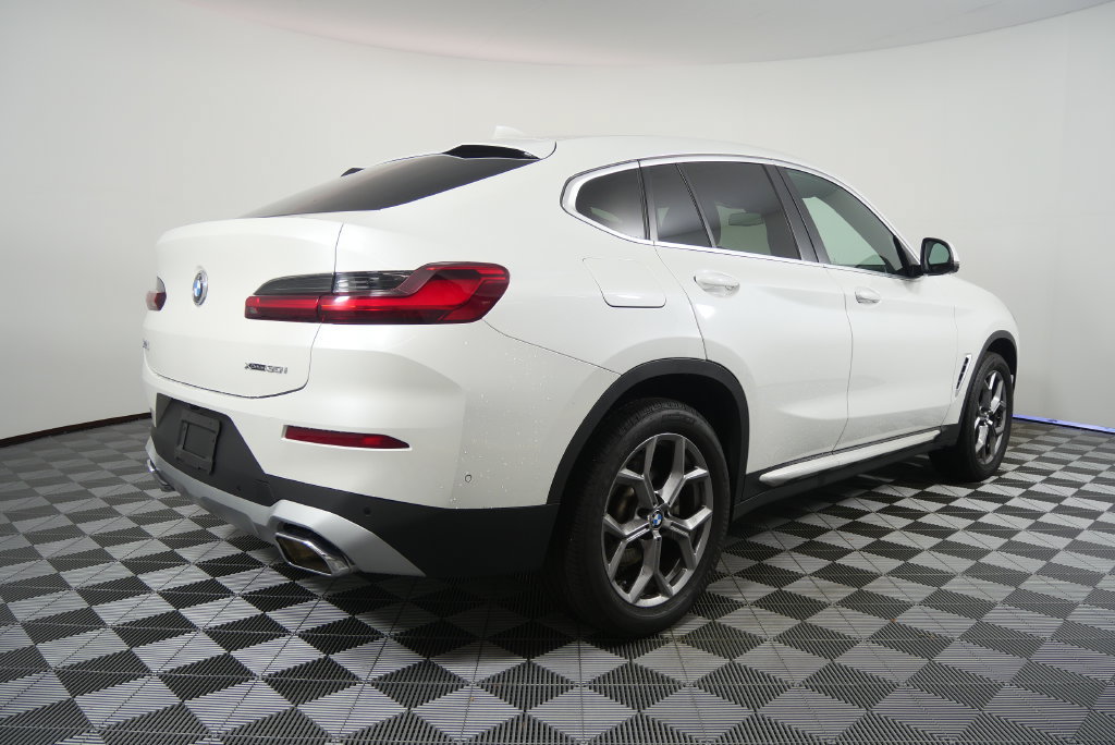Certified 2025 BMW X4 xDrive30i AWD/4WD image 4