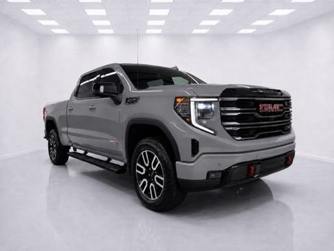 Used 2025 GMC Sierra 1500 AT4 w/ AT4 Preferred Package AWD/4WD image 9