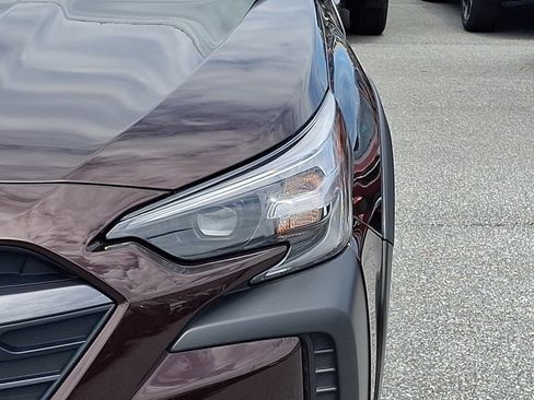 Certified 2025 Subaru Outback Limited AWD/4WD image 9