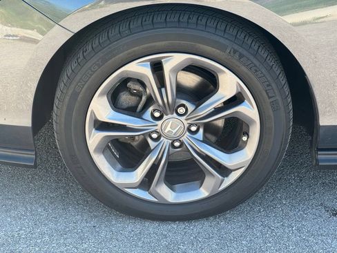 Used 2023 Honda Accord EX image 11