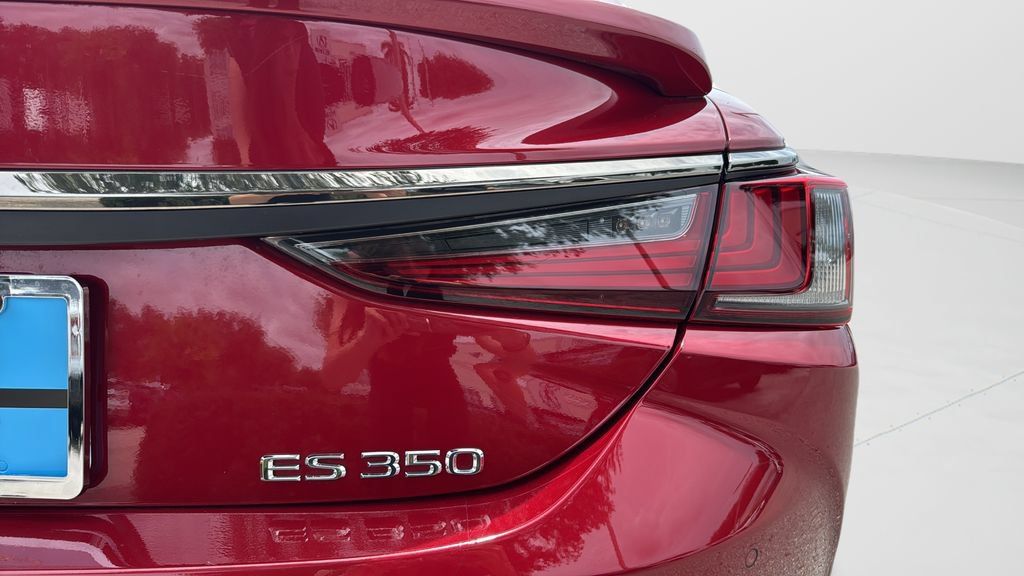 Used 2021 Lexus ES 350 F Sport w/ Accessory Package 2 FWD image 39