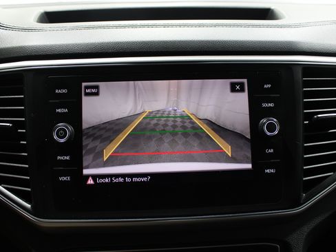 Used 2018 Volkswagen Atlas SE image 15