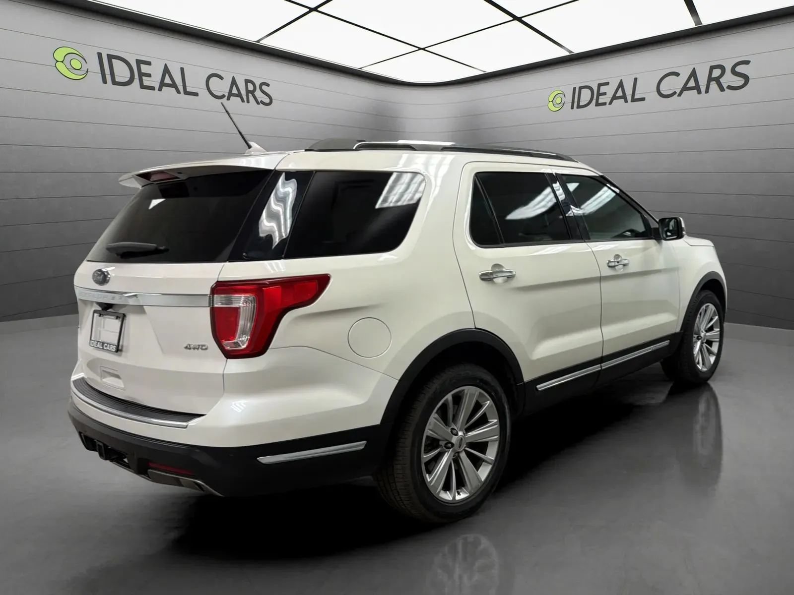 Used 2019 Ford Explorer Limited w/ Class III Trailer Tow Package AWD/4WD image 5