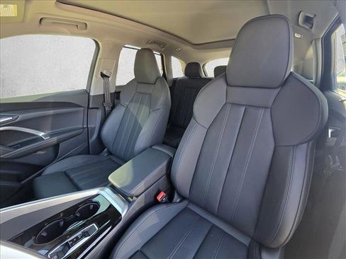 New 2025 Audi Q5 Premium Plus image 14