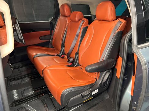 Used 2022 Kia Carnival SX w/ Paint Protection Package image 21