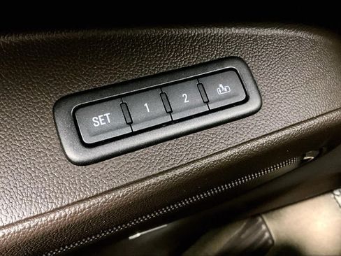 Used 2018 Chevrolet Tahoe Premier RWD image 32