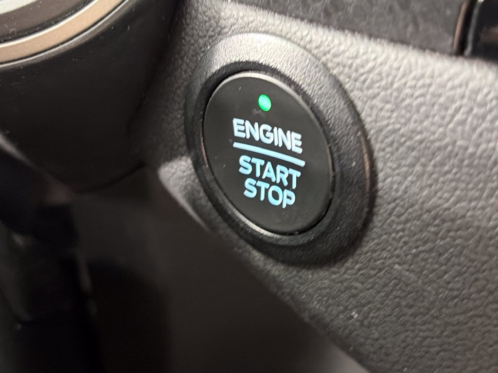 Used 2022 Ford Escape SEL w/ SEL Stealth AWD Package image 23