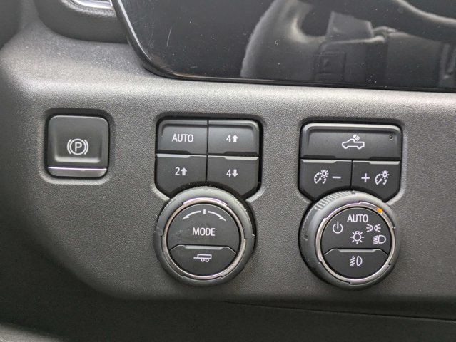 Used 2024 Chevrolet Silverado 1500 LT Trail Boss w/ Convenience Package II AWD/4WD image 25