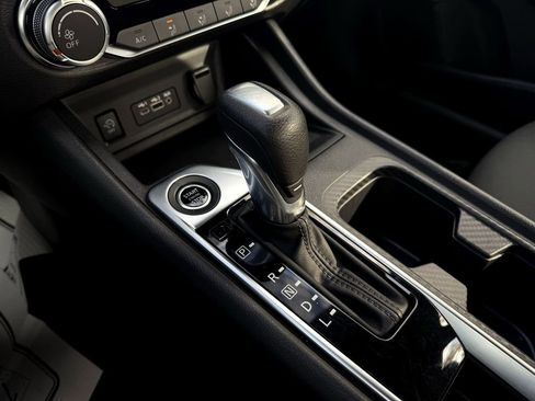 Used 2024 Nissan Sentra SV image 23