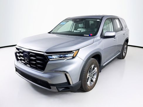 Certified 2025 Honda Pilot EX-L image 4