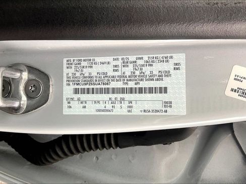 New 2025 Ford Escape ST-Line Elite w/ Premium Technology Package AWD/4WD image 13