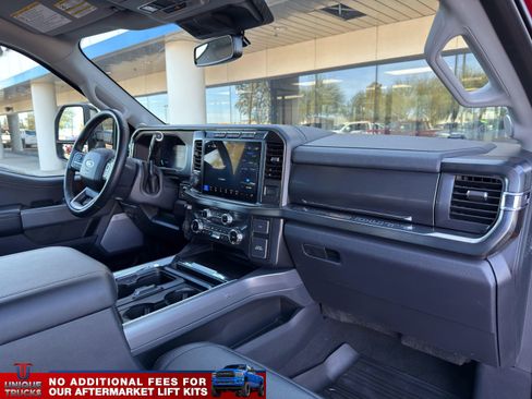 Used 2024 Ford F350 Lariat w/ Lariat Ultimate Package image 28
