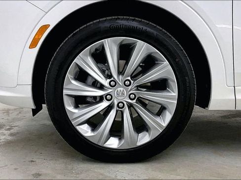 Certified 2025 Buick Envista Avenir image 10