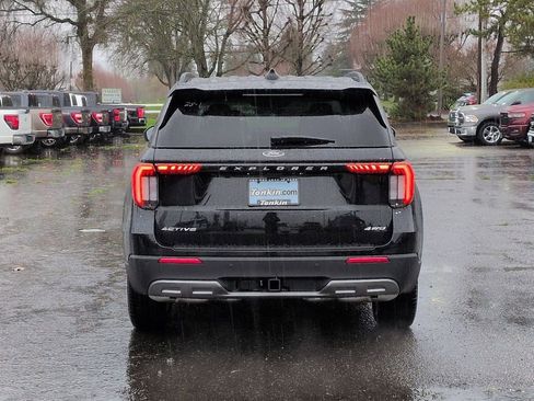 New 2026 Ford Explorer Active w/ Active Comfort Package image 4