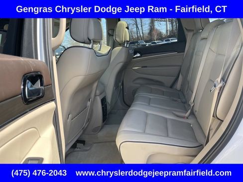 Used 2019 Jeep Grand Cherokee Overland AWD/4WD image 30