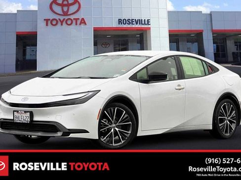 Certified 2023 Toyota Prius XLE image 1