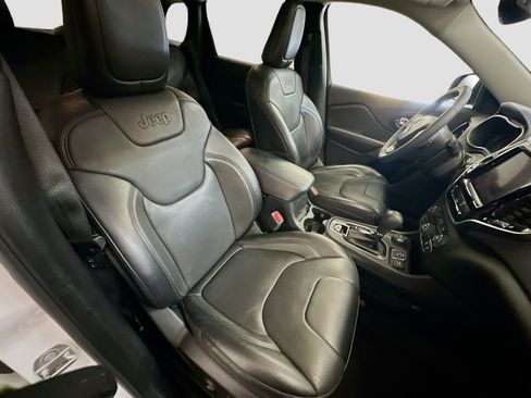 Used 2022 Jeep Cherokee Limited w/ Elite Package AWD/4WD image 34