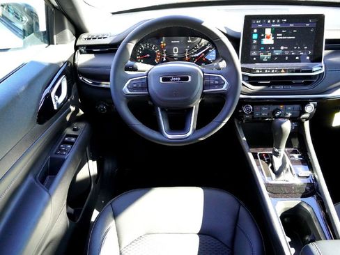 New 2026 Jeep Compass Latitude AWD/4WD image 24