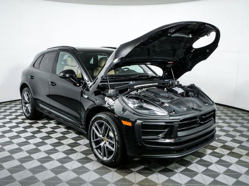 Certified 2026 Porsche Macan Turbo AWD/4WD image 36