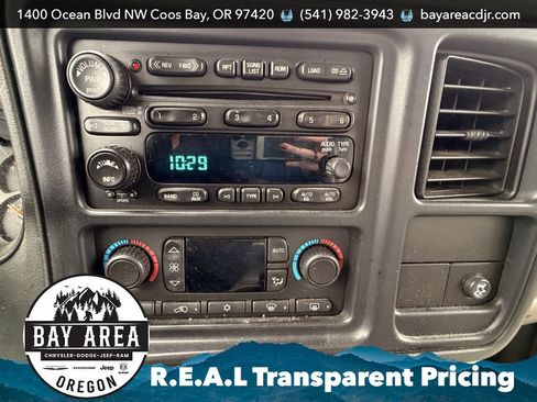 Used 2005 Chevrolet Suburban LT w/ Preferred Equipment Group RWD image 9