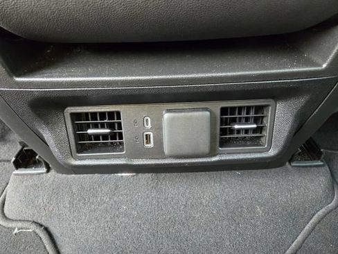 Used 2025 GMC Sierra 1500 SLT AWD/4WD image 15