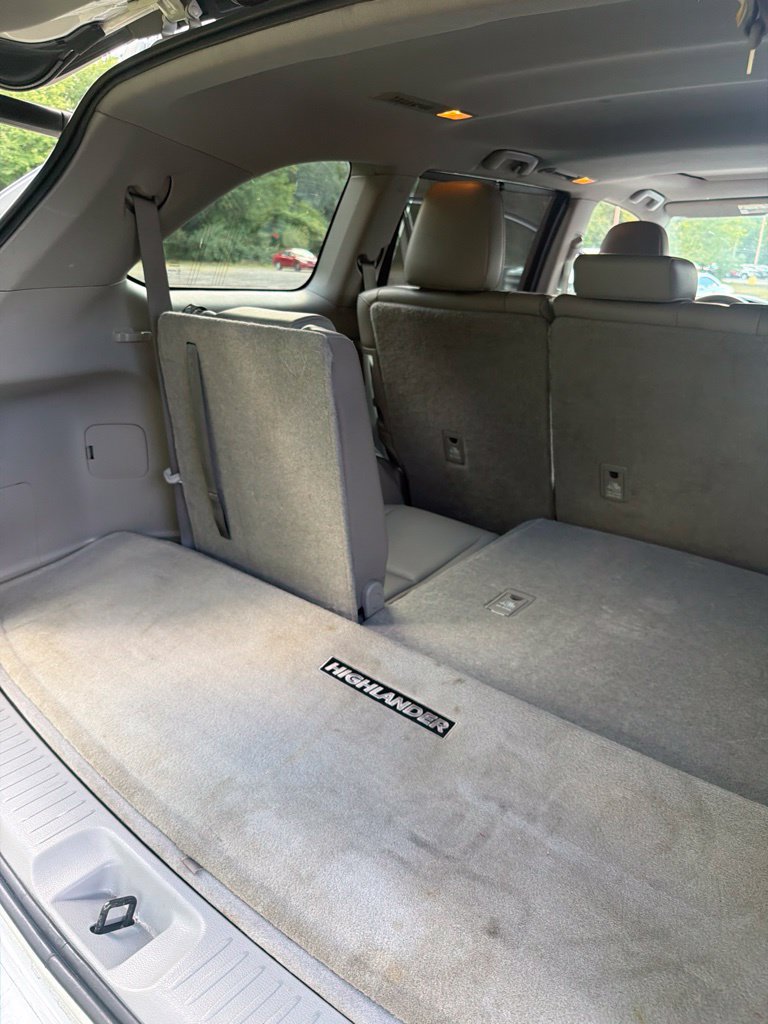 Used 2019 Toyota Highlander XLE AWD/4WD image 10
