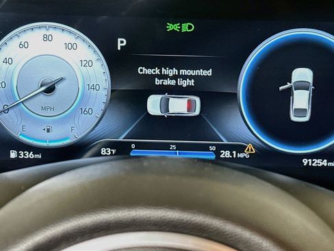 Used 2023 Hyundai Elantra SEL w/ Convenience Package FWD image 19