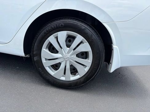 Used 2025 Nissan Versa S w/ Trunk Package FWD image 10