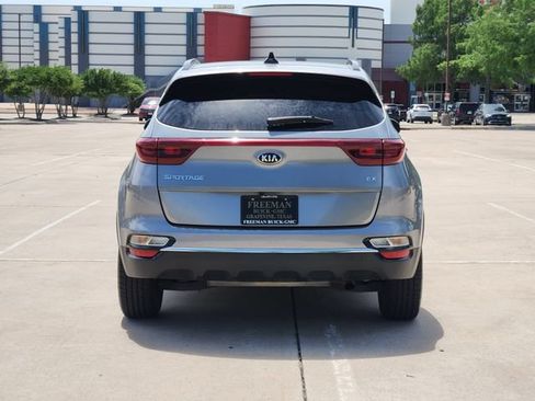 Used 2022 Kia Sportage EX FWD image 6