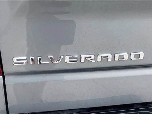 Used 2025 Chevrolet Silverado 1500 High Country AWD/4WD image 32