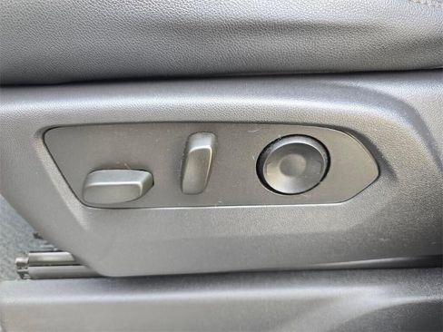 Used 2023 Chevrolet Silverado 1500 ZR2 w/ Technology Package image 20