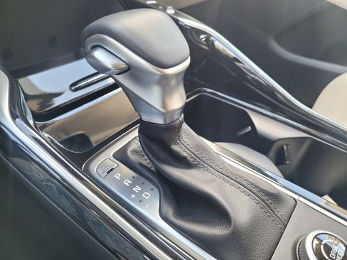 Used 2022 Kia Sorento SX image 18