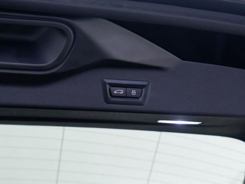 Certified 2024 BMW X5 xDrive40i w/ Executive Package image 32