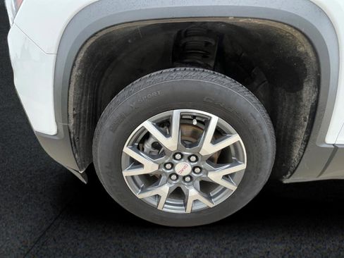 Used 2023 GMC Acadia SLT FWD image 23