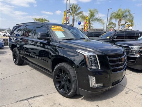 Used 2019 Cadillac Escalade ESV Premium Luxury RWD image 8