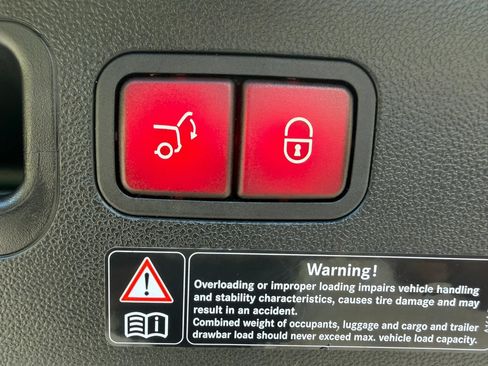 Used 2009 Mercedes-Benz R 350 4MATIC image 36