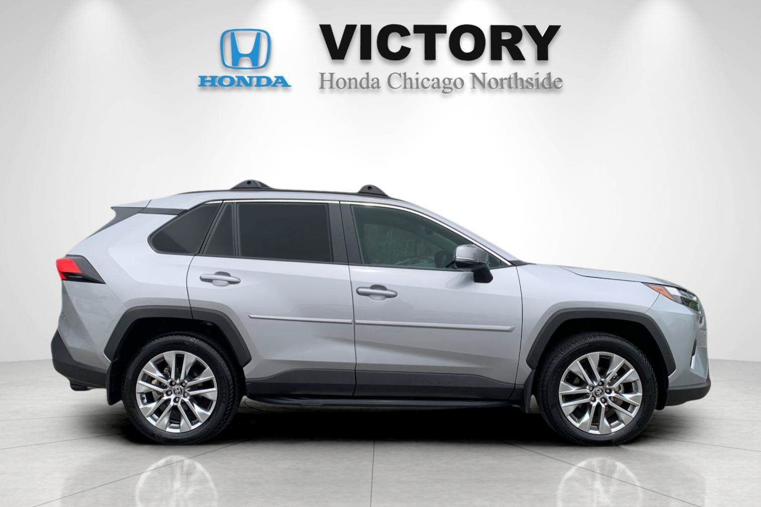 Used 2025 Toyota RAV4 XLE Premium w/ Weather Package AWD/4WD image 6
