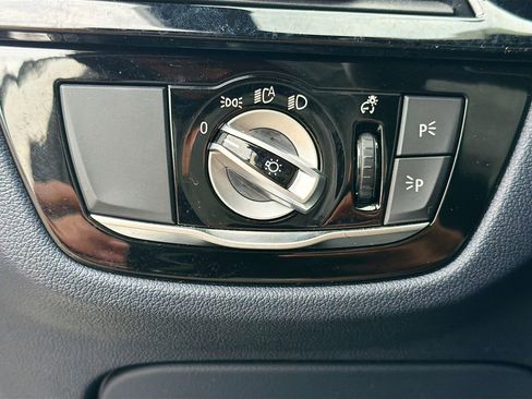 Used 2019 BMW 530i 530i w/ Convenience Package image 35