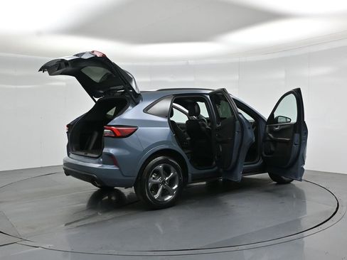 Certified 2023 Ford Escape ST-Line w/ Tech Pack #1 image 6