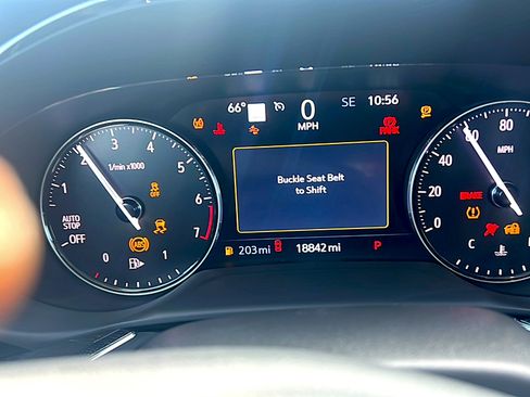 Used 2023 Buick Envision Essence w/ Technology Package I image 7