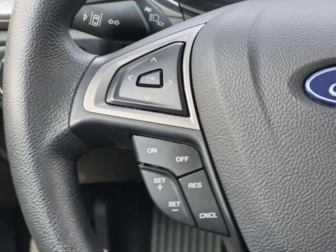 Used 2020 Ford Fusion SE FWD image 23