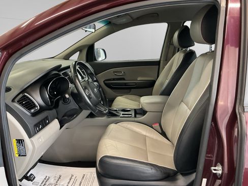 Used 2019 Kia Sedona EX FWD image 9